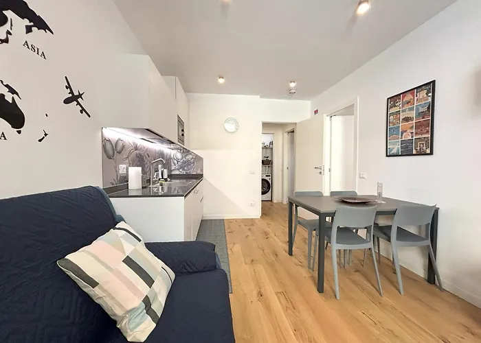 The Blue Corner * Trieste